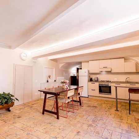 Appartamento In Centro Via Porta Fuga Spoleto Dış mekan fotoğraf